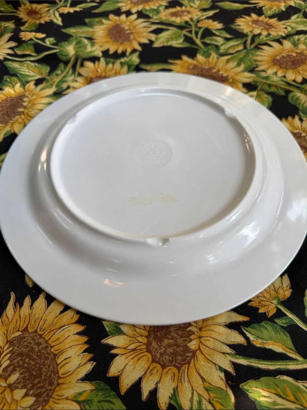 Sigrid Olsen decorative dinner